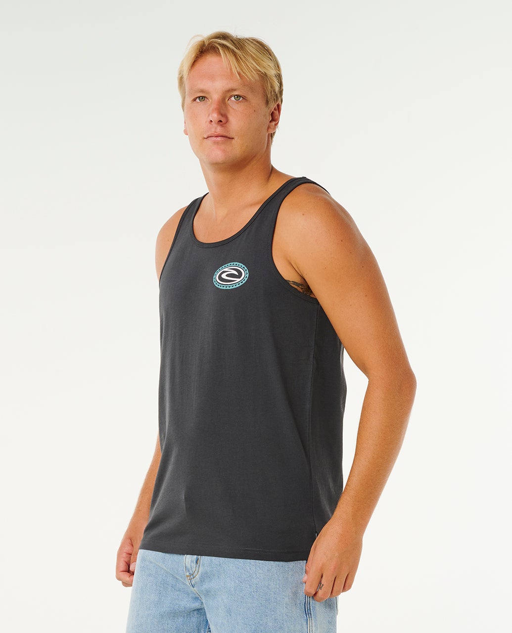 0Y4MTE_8264_2_1759134425000